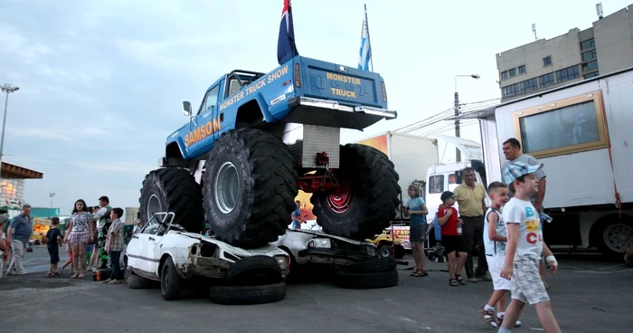 Show monster truck la Iaşi