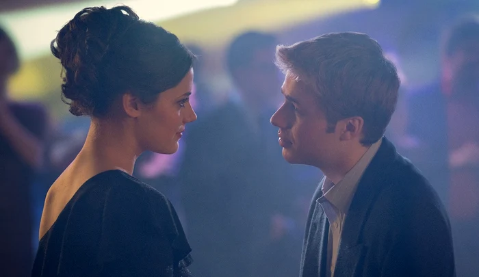 kate middleton si printul william in serialul the crown jpg