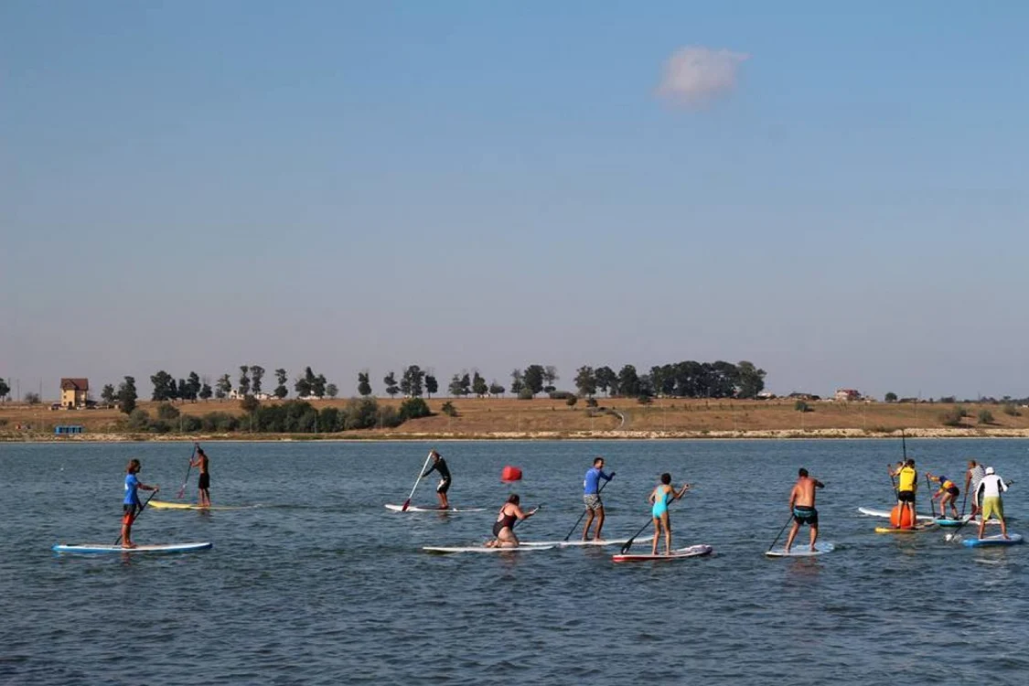 Sporturi nautice lacul Techirghiol yachting bărci vele pânze Sursa Clubul Nautic Român
