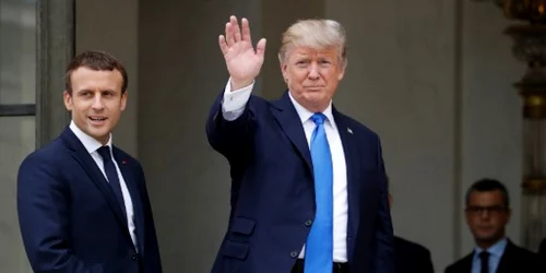 Donald Trump primit de Emmanuel Macron la Paris FOTO AFP 