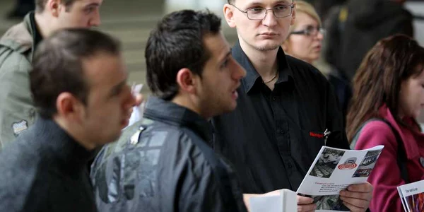 La fiecare ediţie JobShop, studenţii iau cu asalt holurile Politehnicii