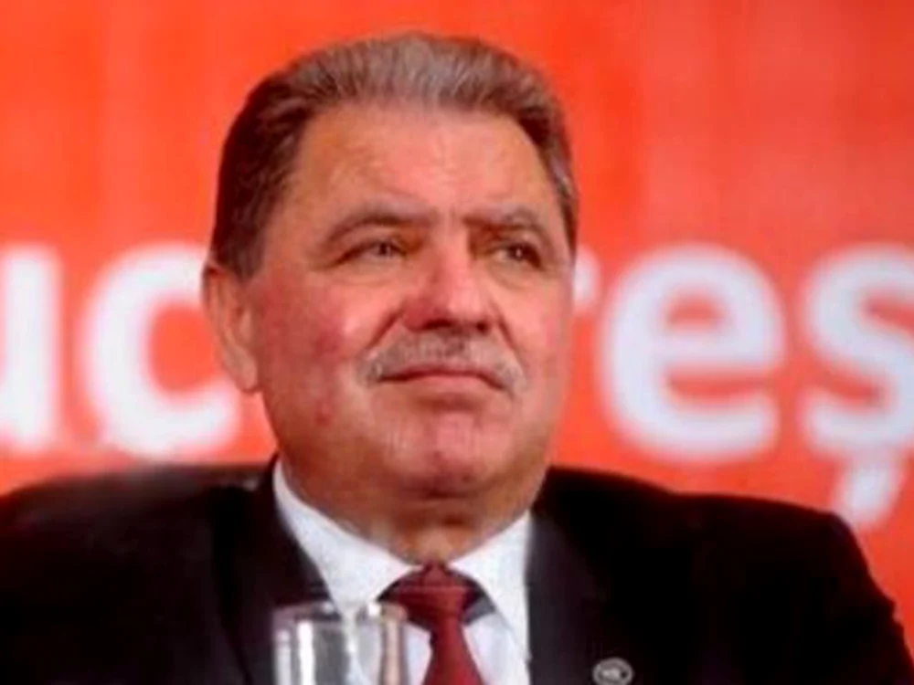 
    Constantin Nicolescu a primit azi 9 ani și 6 luni de închisoare cu executare   