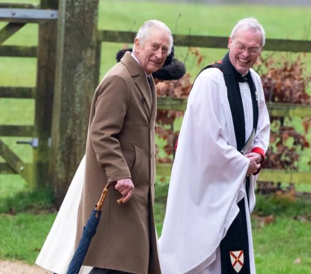 Regele Charles al III-lea la slujba de duminică la Sandringham FOTO: X