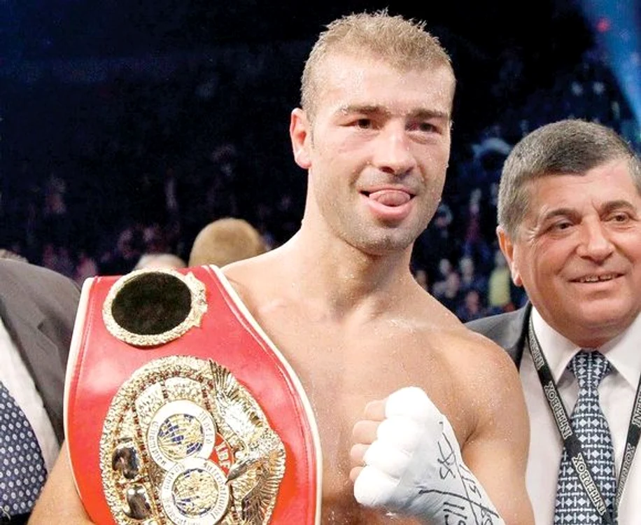 
    Lucian Bute nu renunţă la visul său de a redeveni campion mondial, chiar dacă a fost învins de James DeGaleFoto Reuters  