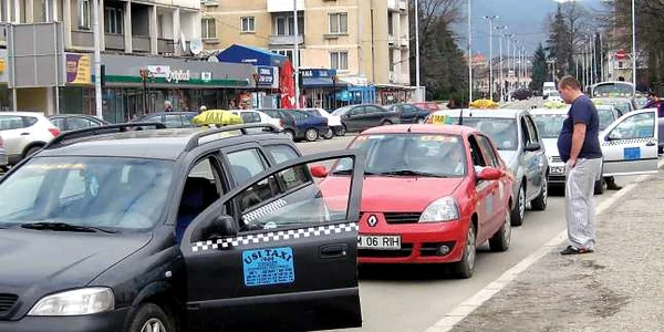 Războiul băimărean al taxiurilor galbene