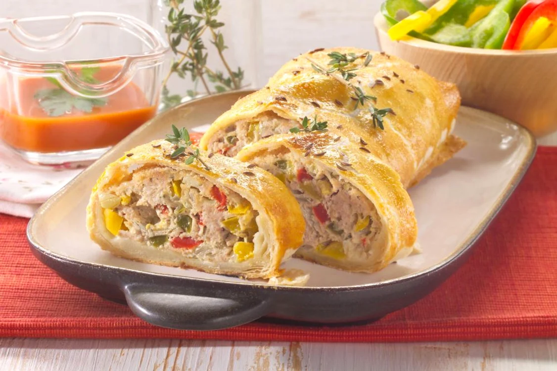 Pastry Rolls Filled with Mincemeat jpeg