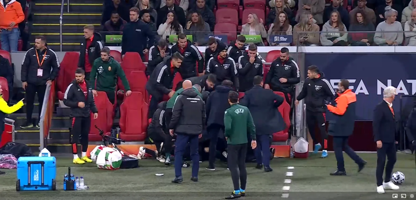 Adam Szalai a fost resuscitat pe marginea terenului. Captură Prima TV