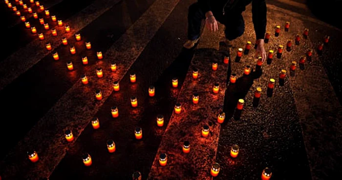 La ora 19.00 se vor aprinde lumânări în curtea Muzeului de Artă