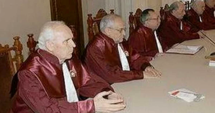 25% spor de stres pentru magistraţi