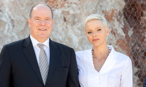 Prințesa Charlene și Prințul Albert Adăpost animale7 jpg