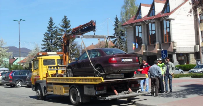 Anual, firma de ridicări auto băga în buzunar aproximativ 75.000 de euro FOTO: Adevărul/ Bianca Sara