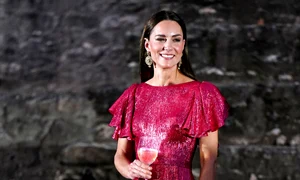 Kate Middleton rochie sclipitoare roz GettyImages 1239405429 jpg