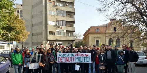 protest sectia 10 rosia montana FOTO rezistentaurbana.ro