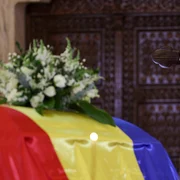 Sicriul cu trupul neînsuflețit al fostului președinte Ion Iliescu a fost depus la Palatul Cotroceni. FOTO Inquam Photos / Octav Ganea