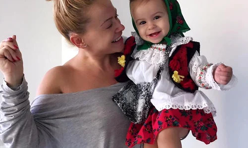 Anda Adam si fiica ei Evelin jpeg