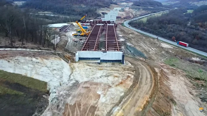 Șantierul A3 Nădășelu-Zimbor-Poarta este aproape pustiu. FOTO: API