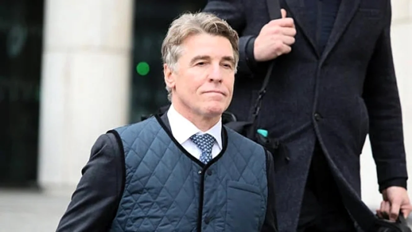 Brendan Mullin are 55 de selecții la naționala Irlandei, în perioada 1984-1995