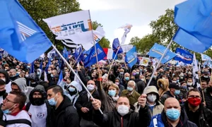 franta politie manifestatie tw1 png