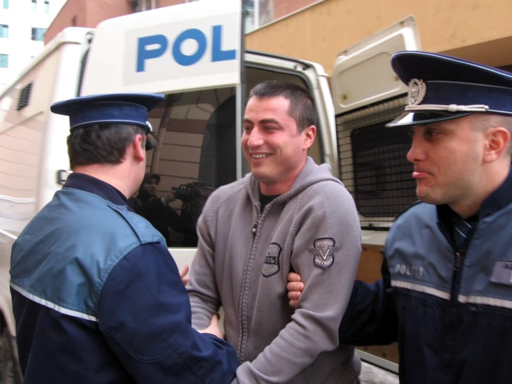 
    Cristian Cioacă române în pușcărie. Magistrații i-au respins cererea de suspendare a pedepsei   