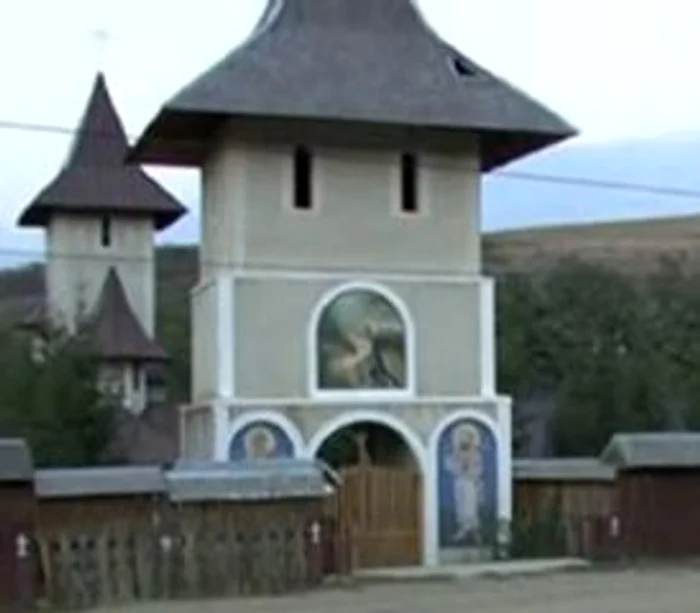 Localnicii refuză să mai meargă la biserica din Bolintin