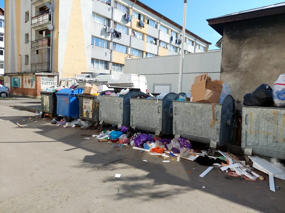 Colectarea gunoiului naște din nou nemulțumiri în Olt FOTO: Adevărul