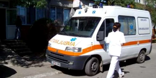 Târgovişte: Un mopedist şi-a pierdut viaţa după ce a intrat într-un parapet