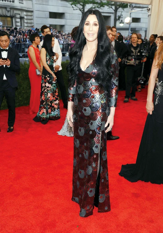 
    2015. A strălucit într-o  rochie elegantă, care  îi punea în valoare  silueta, creată de  Marc Jacobs  