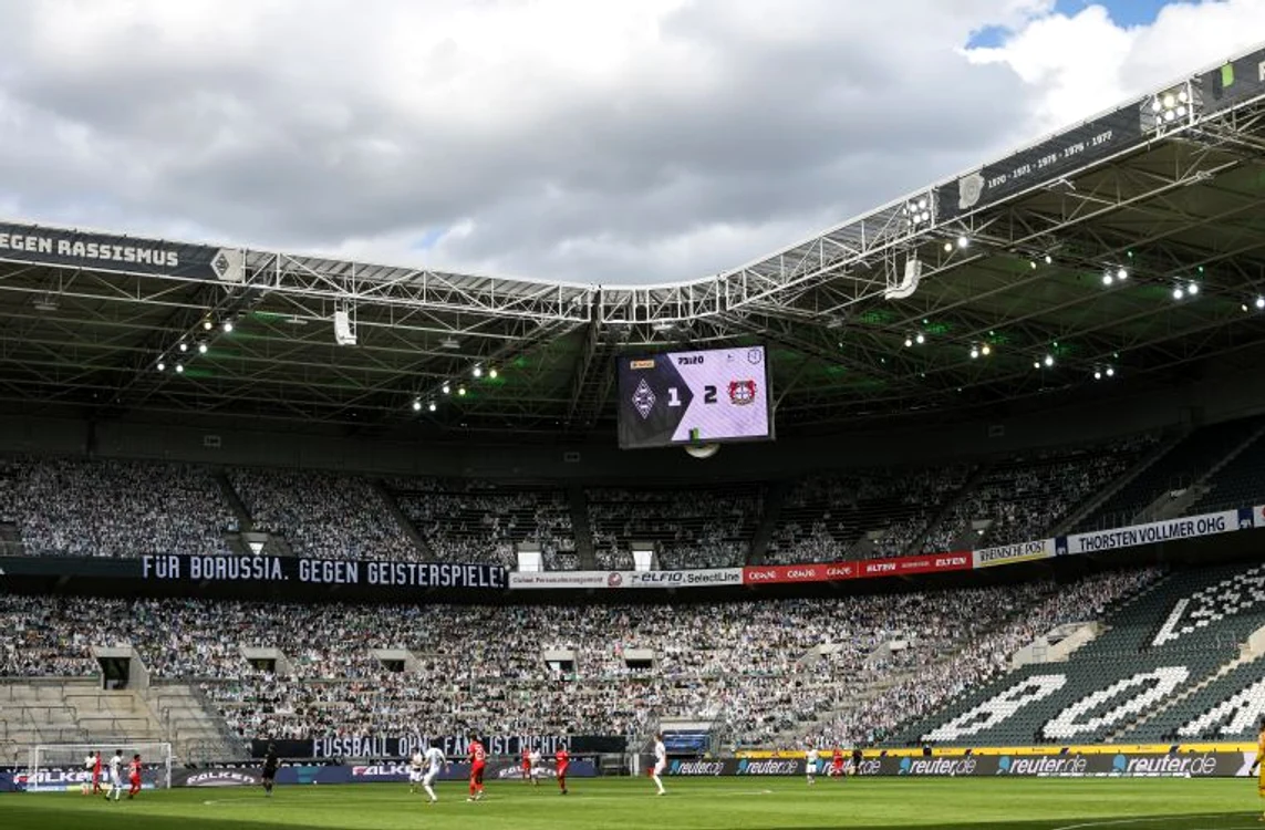 Tribunele au părut pline în timpul meciului