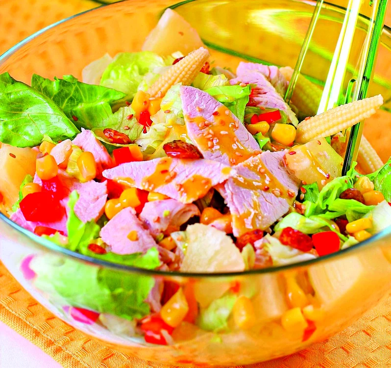 salata piept de curcan si porumb jpeg
