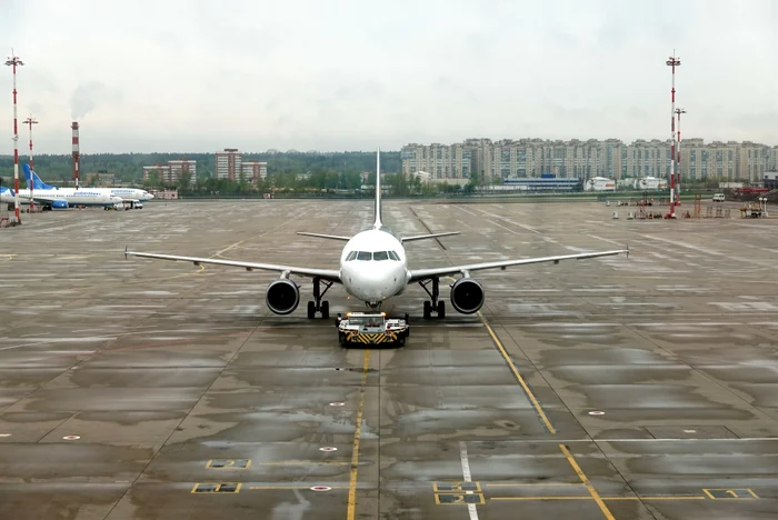 Aeroport Moscova Rusia FOTO Shutterstock jpg