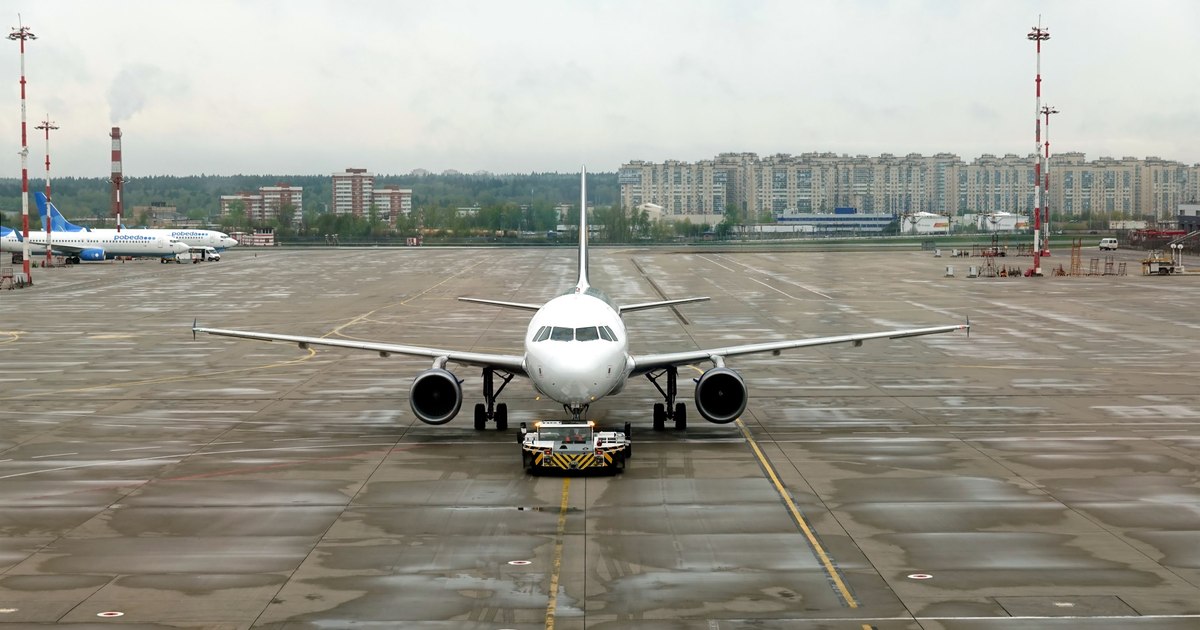 Atacuri cu drone paralizează aeroporturile rusești