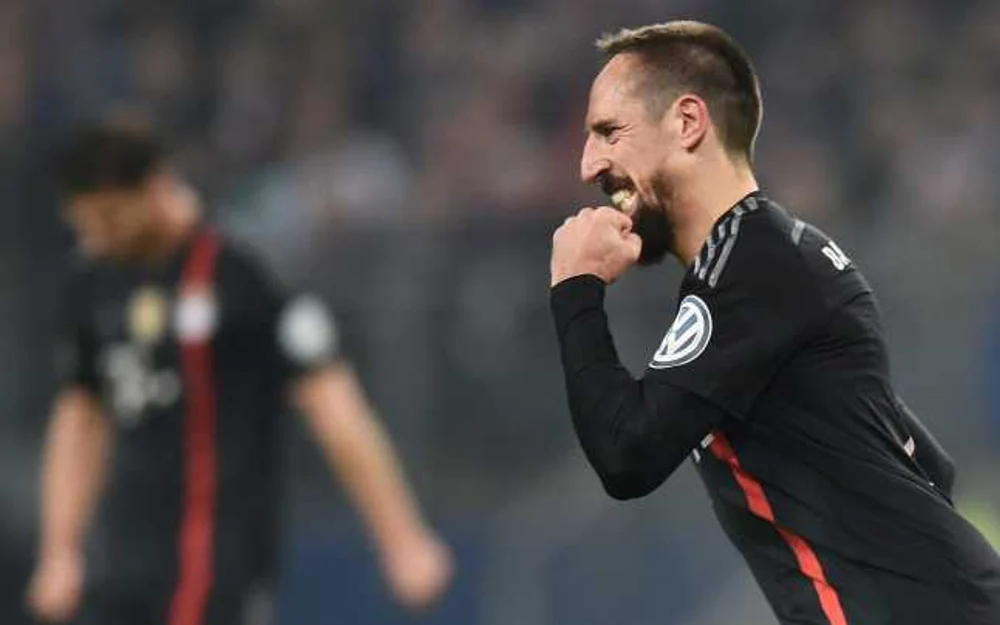 Un fotbalist lansat de Hagi apare în dosarul fostului pedofil Epstein. Francezul este căsătorit și are cinci copii