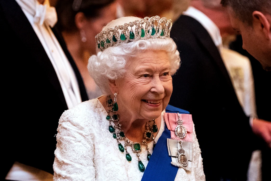 
    Regina Elisabeta le va dărui angajaților o budincă și o felicitarefoto: Getty Images  