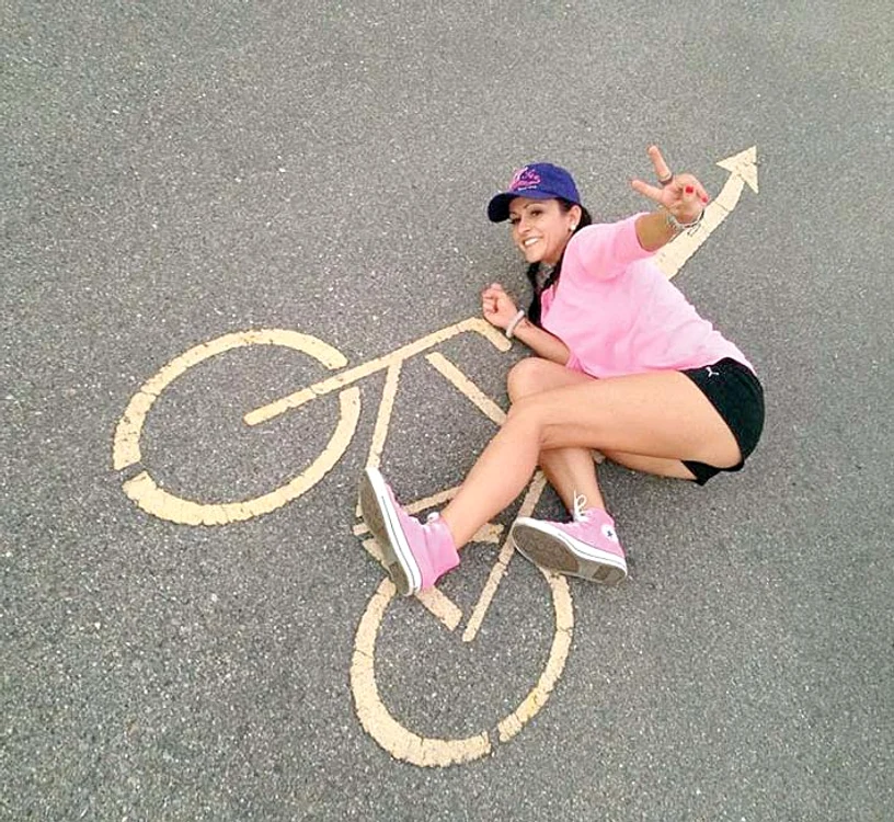 Nicole este pasionată de sporturi extreme și a făcut gimnastică de performanţă