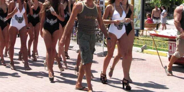 Radu Mazăre şi fotomodelele sale