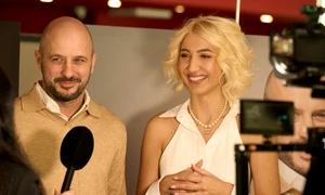 Monica Odagiu joacă și în piesa de teatru “6 inimi, 3 greșeli”, un spectacol comic și provocator despre iubire FOTO Alin Mihalache