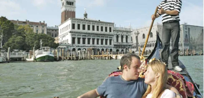 Un weekend romantic la Veneţia costă minimum 230 de euro de persoană