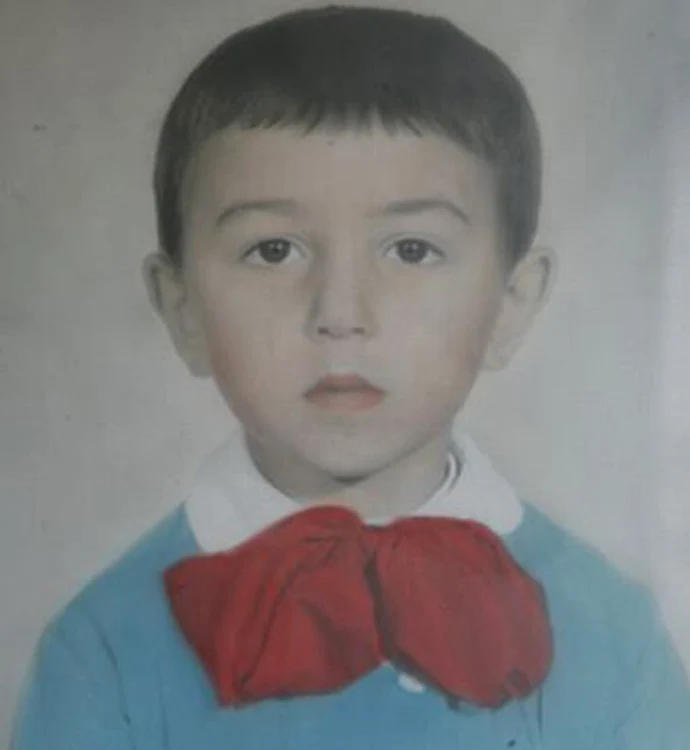 Una din primele fotografii pe care le-a făcut Dan Diaconescu