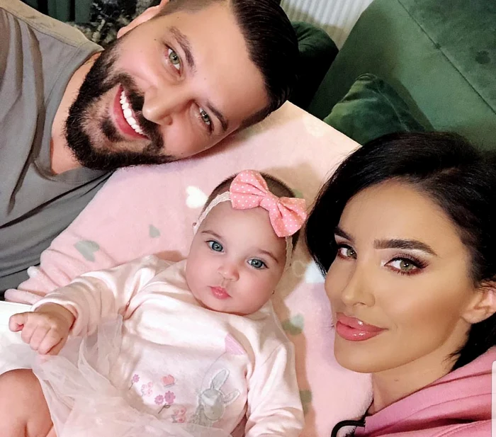 Adelina Pestrițu, Virgil Șteblea și micuța Zenaida au petrecut primul Crăciun acasă, dar Revelionul, la spitalfoto: arhivă personală