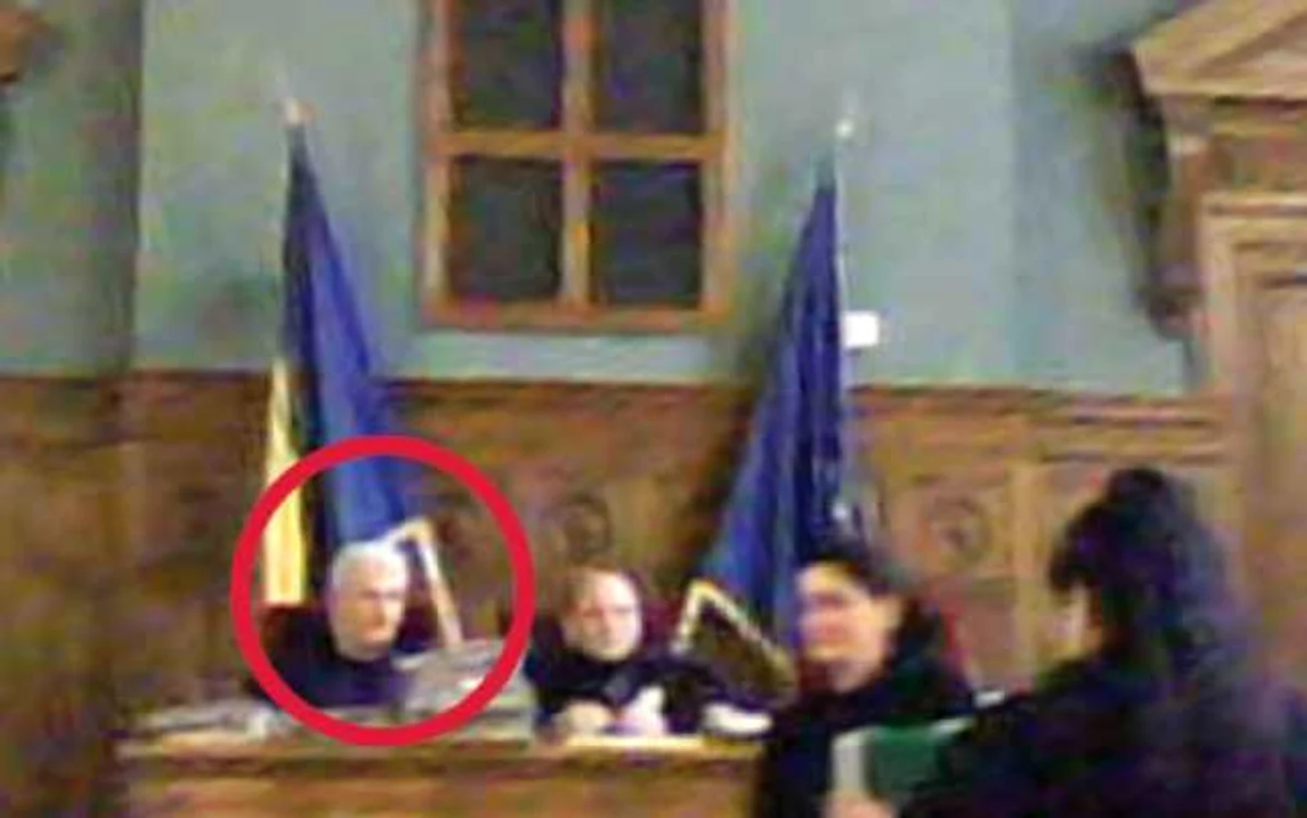 Stere Learciu (medalion) şi Claudiu Toma, tandemul care a încercat „albirea“ Rodicăi Stănoiu - „Sanda“