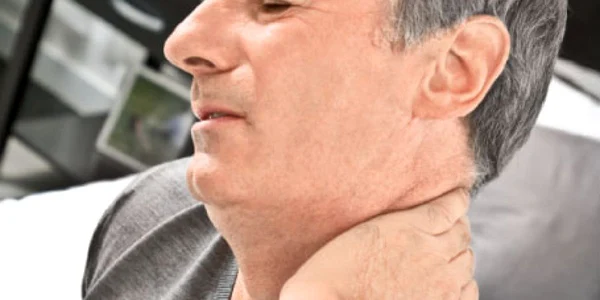 Persoanele afectate trebuie să doarmă  pe un pat tare, fără pernă