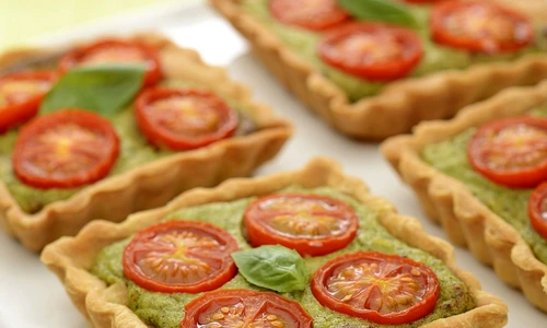 tarte cu rosii si piure de mazare jpeg