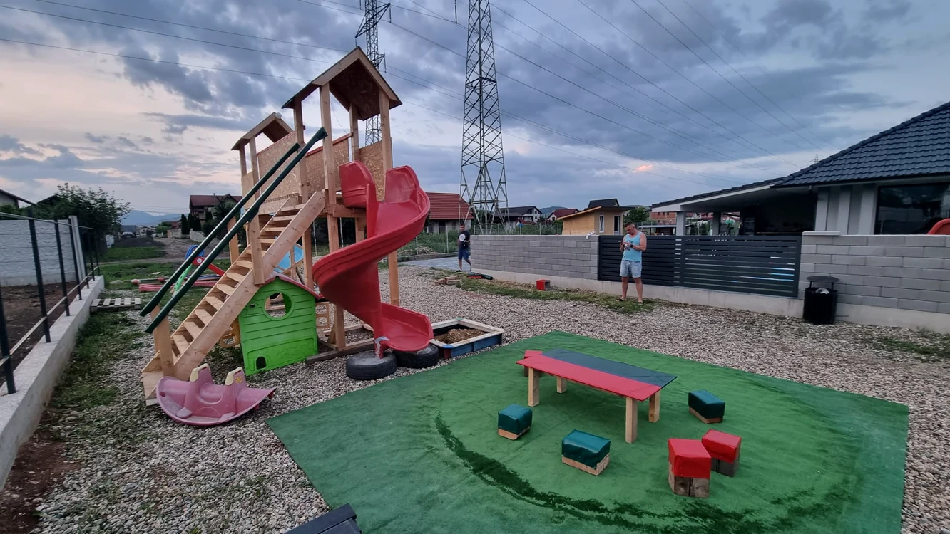 Parcul de joacă de pe strada Sălciua FOTO Adevărul