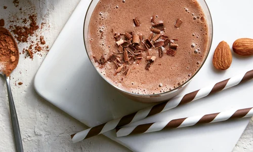 1 smoothie sanatos din ciocolata avocado si miere iti satisface pofta de dulce 3gyb jpg jpeg