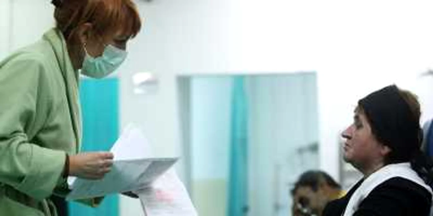 Pacienţii ajung în grija medicilor de la Spitalul Judeţean
