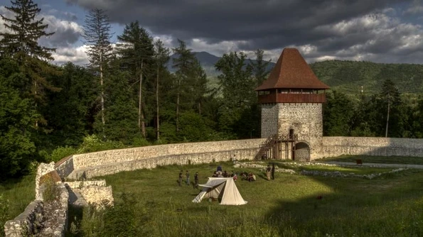 Cetatea Râșnovului, gazda Festivalului de Reconstituire Istorică jpeg