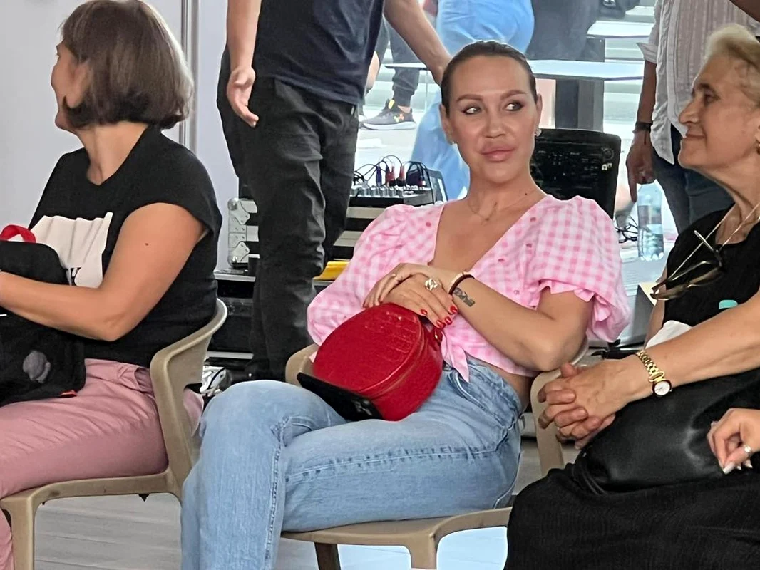 raluca podea3 jpg