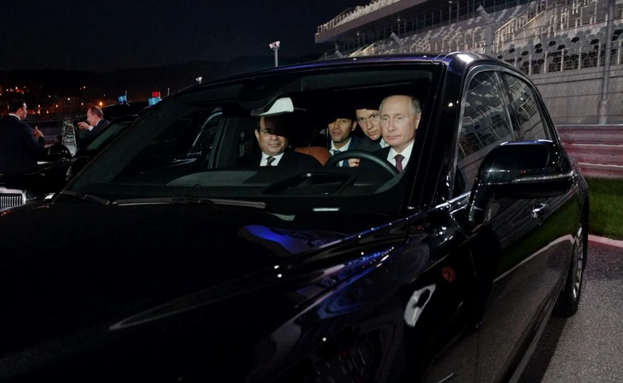 Limuzina din gama Aurus, folosită de Putin FOTO: EPA-EFE
