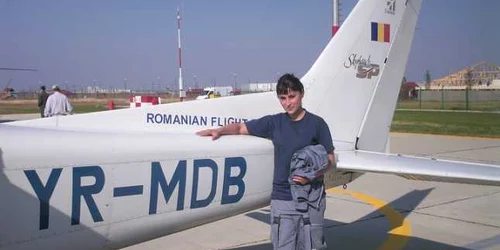 Prahoveanca Roxana Bănăseanu este pilot și arbitru de fotbal (arhivă personală)
