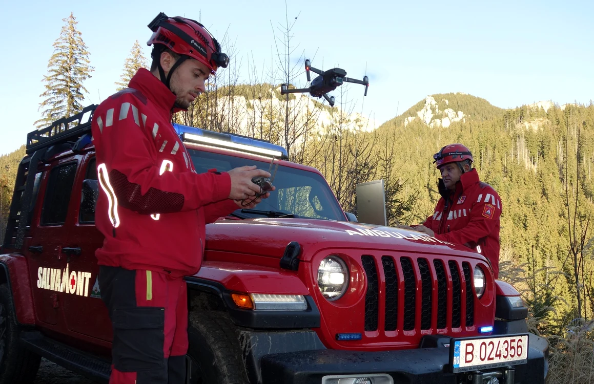 Trei drone de ultimă generaţie sunt în dotarea Salvamont Neamţ FOTO Salvamont Neamţ